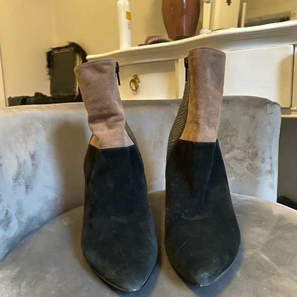 CHINESE LAUNDRY KRISTIN CAVALLARI Santorini Black Multi Color-block Booties sz.8 - Picture 9 of 13